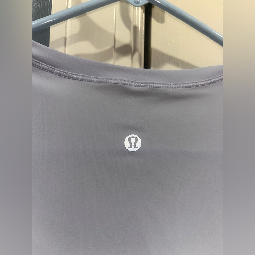 NWOT Lululemon Just Pleat It Short Sleeve Shirt Cool Breeze Size 6 - Picture 10 of 12
